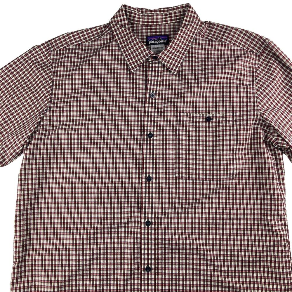 Patagonia Seersucker Button Up Shirt Mens XL Plaid Organic Cotton Short Sleeve